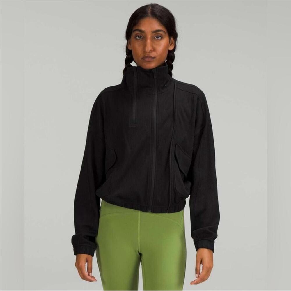 Lululemon Adaptable Fit Full Zip Black Cropped Jacket 6